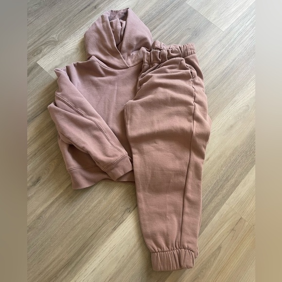 a new day baggy fleece ankle joggers and sweatshirt set
Medium - Picture 2 of 4
